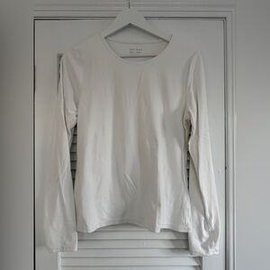 Aritzia Golden Butter Essential Longsleeve T-Shirt, XL, White